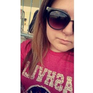 Meet your Posher, Hailee